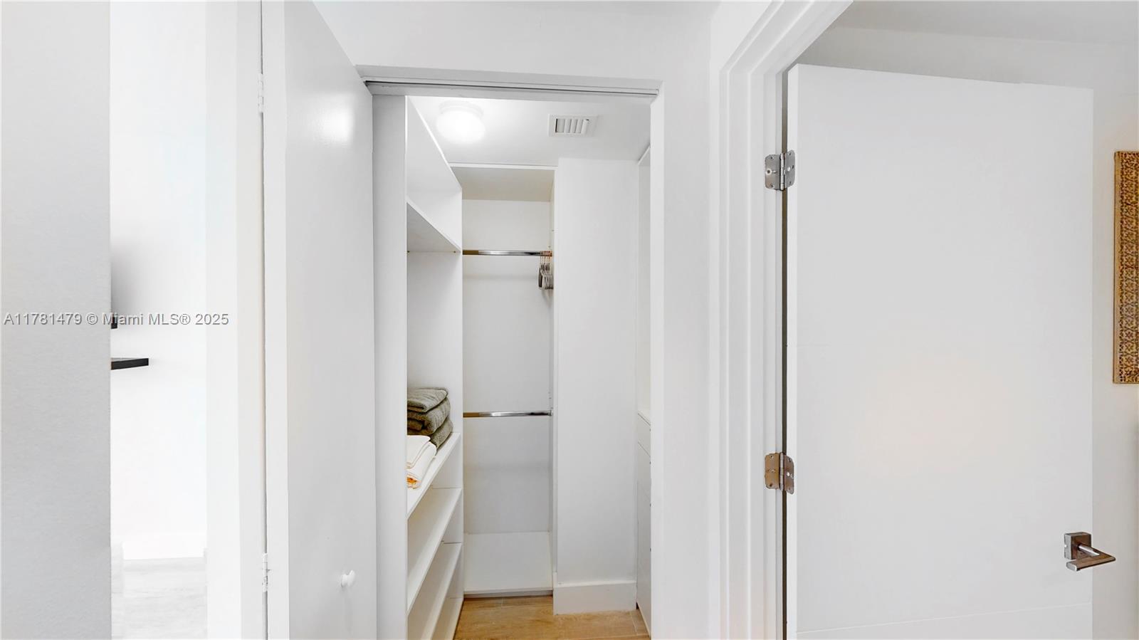 3401 MIDTOWN CONDO - Residential
