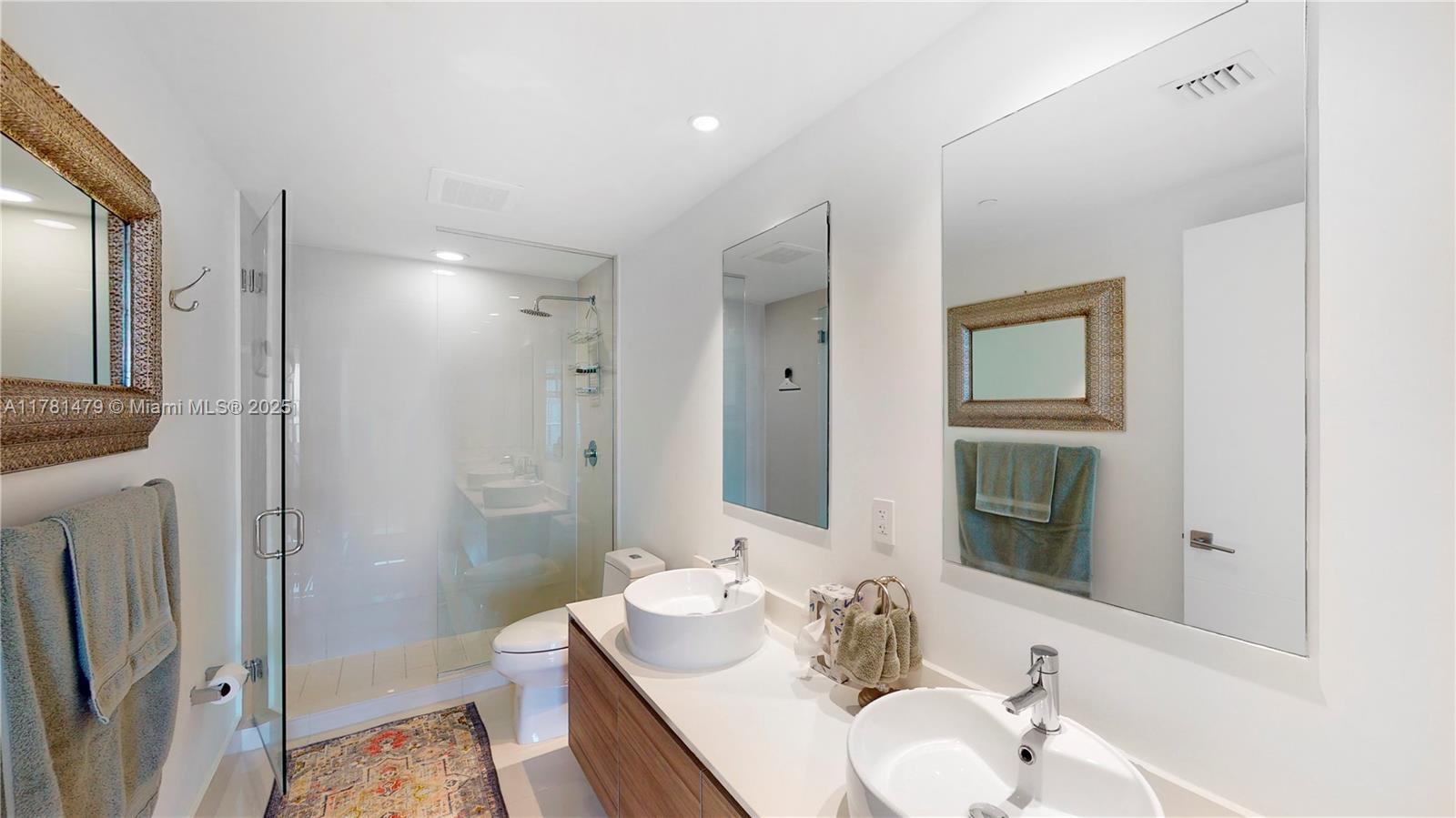 3401 MIDTOWN CONDO - Residential