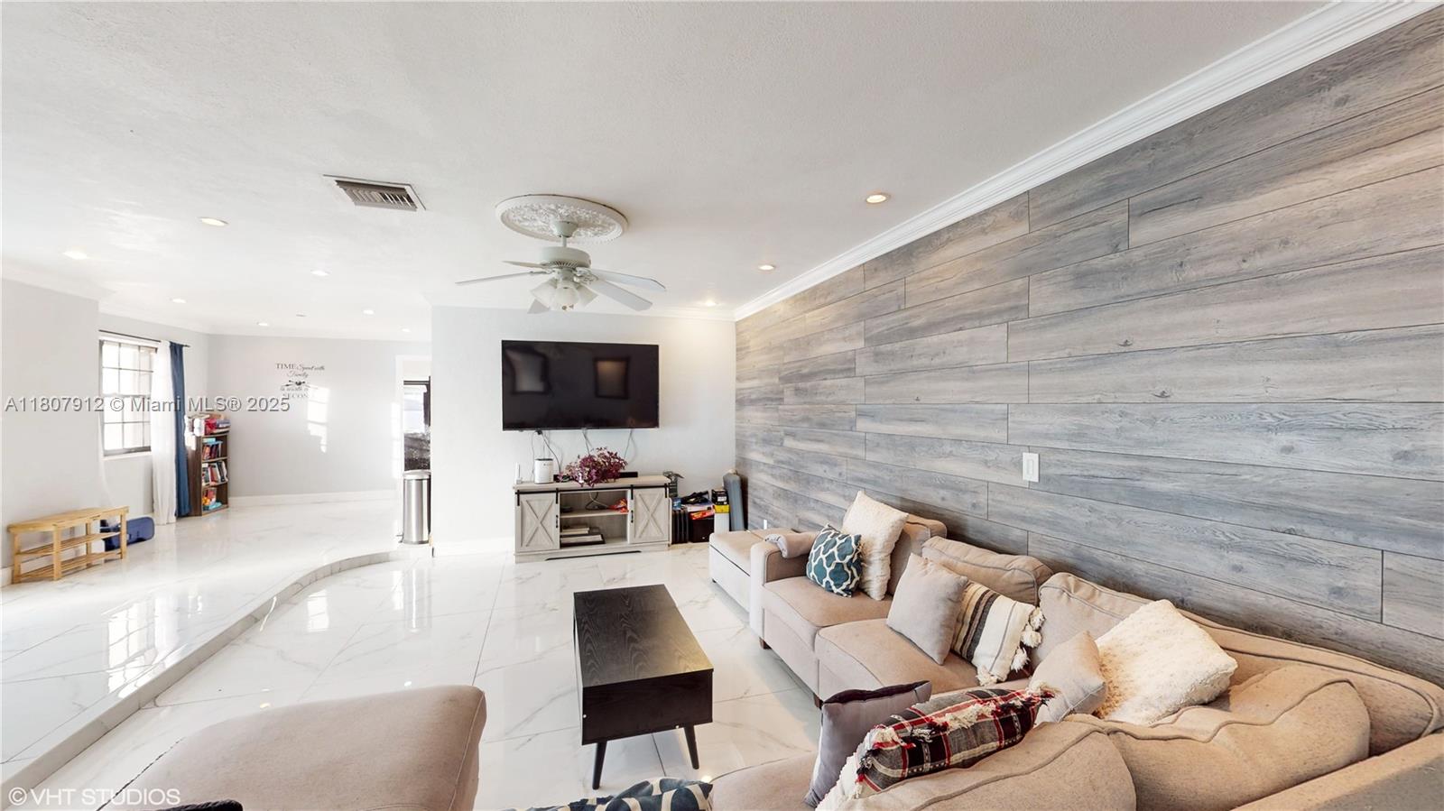 ORIOLE ESTATES SEC 3 - Residential