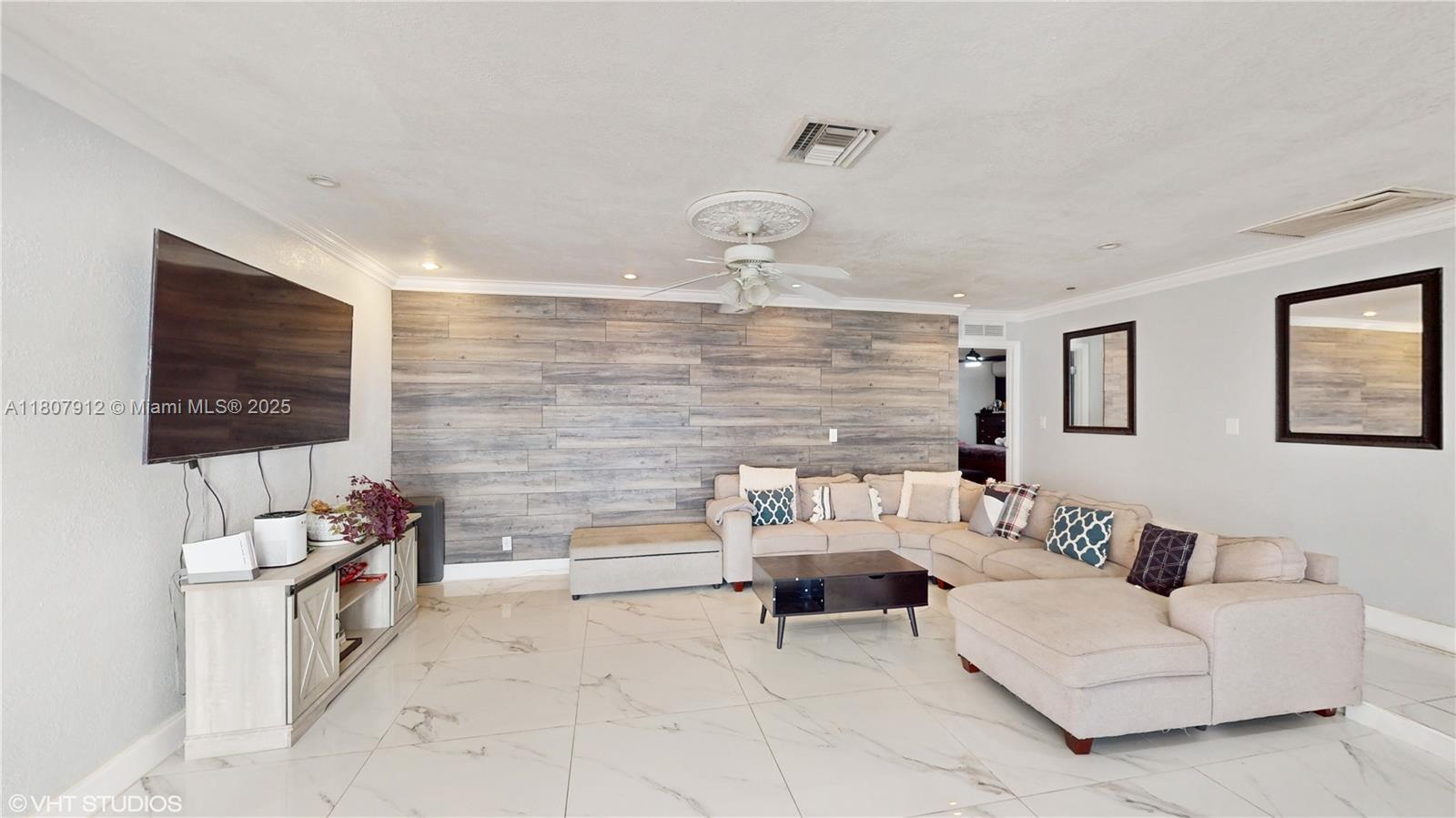 ORIOLE ESTATES SEC 3 - Residential