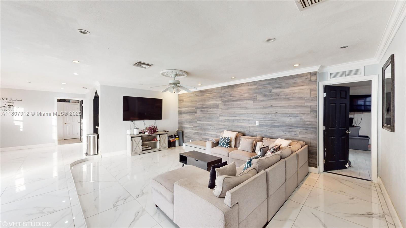 ORIOLE ESTATES SEC 3 - Residential
