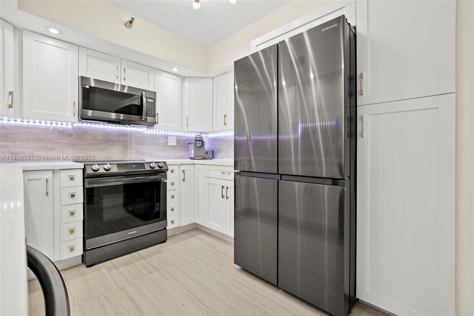 MYSTIC POINTE CONDO NO TH - Residential Lease