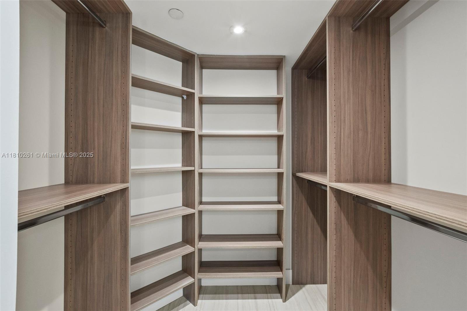 MYSTIC POINTE CONDO NO TH - Residential Lease