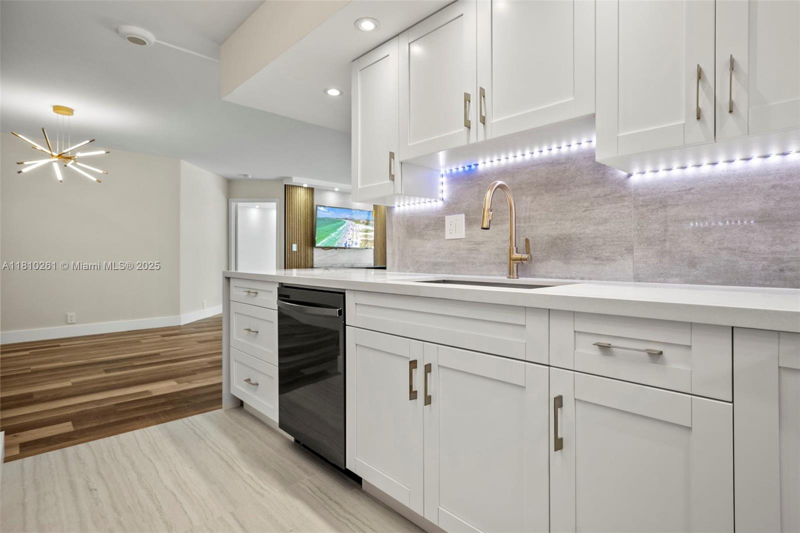 MYSTIC POINTE CONDO NO TH - Residential Lease
