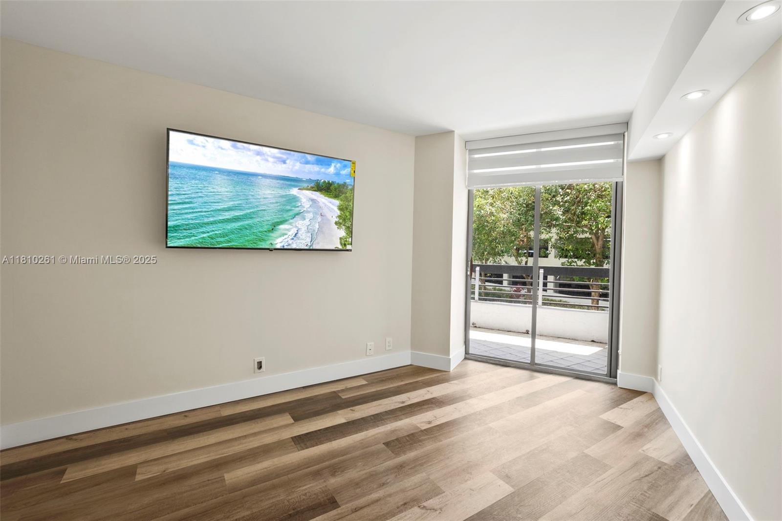 MYSTIC POINTE CONDO NO TH - Residential Lease