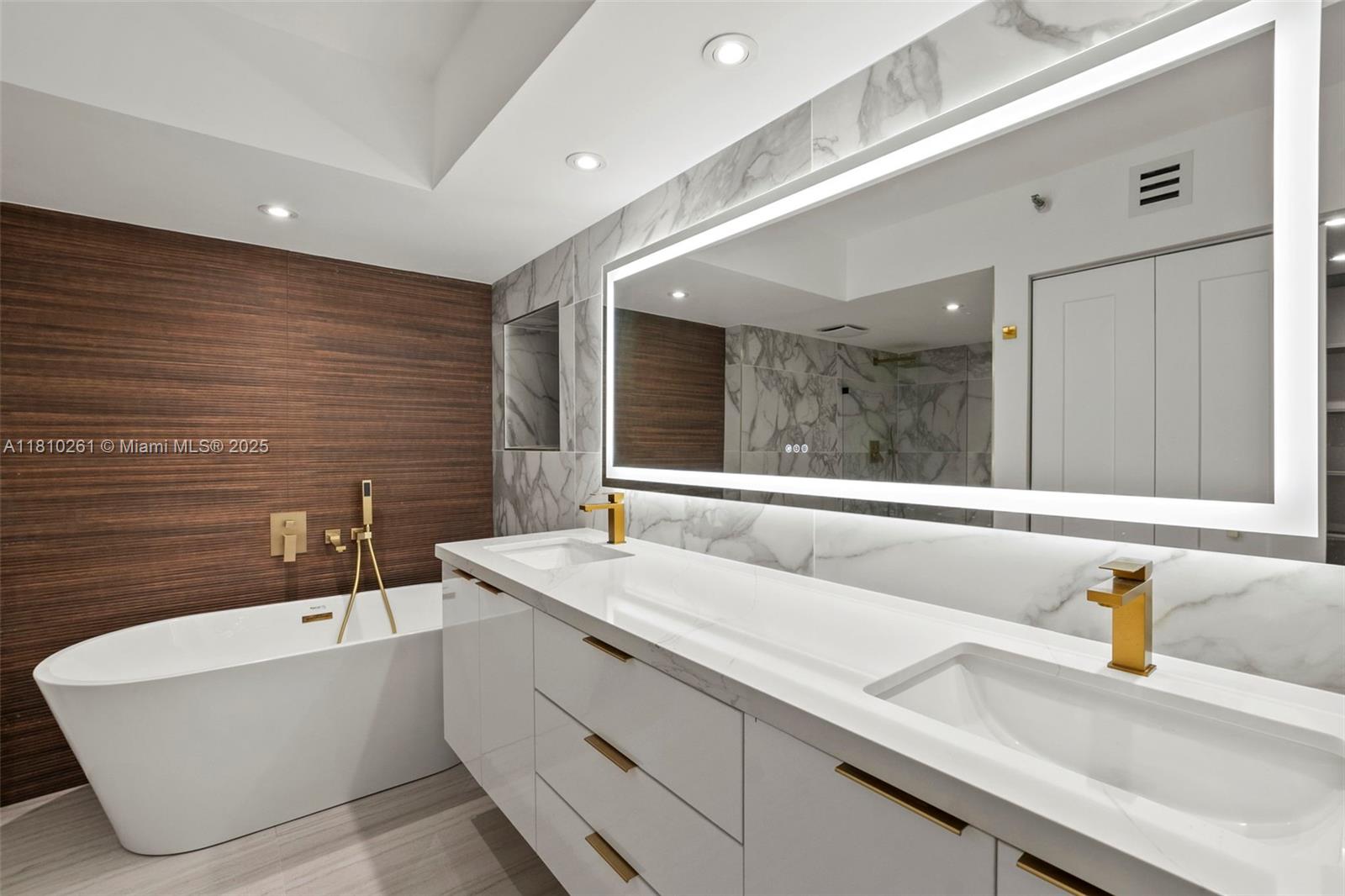 MYSTIC POINTE CONDO NO TH - Residential Lease