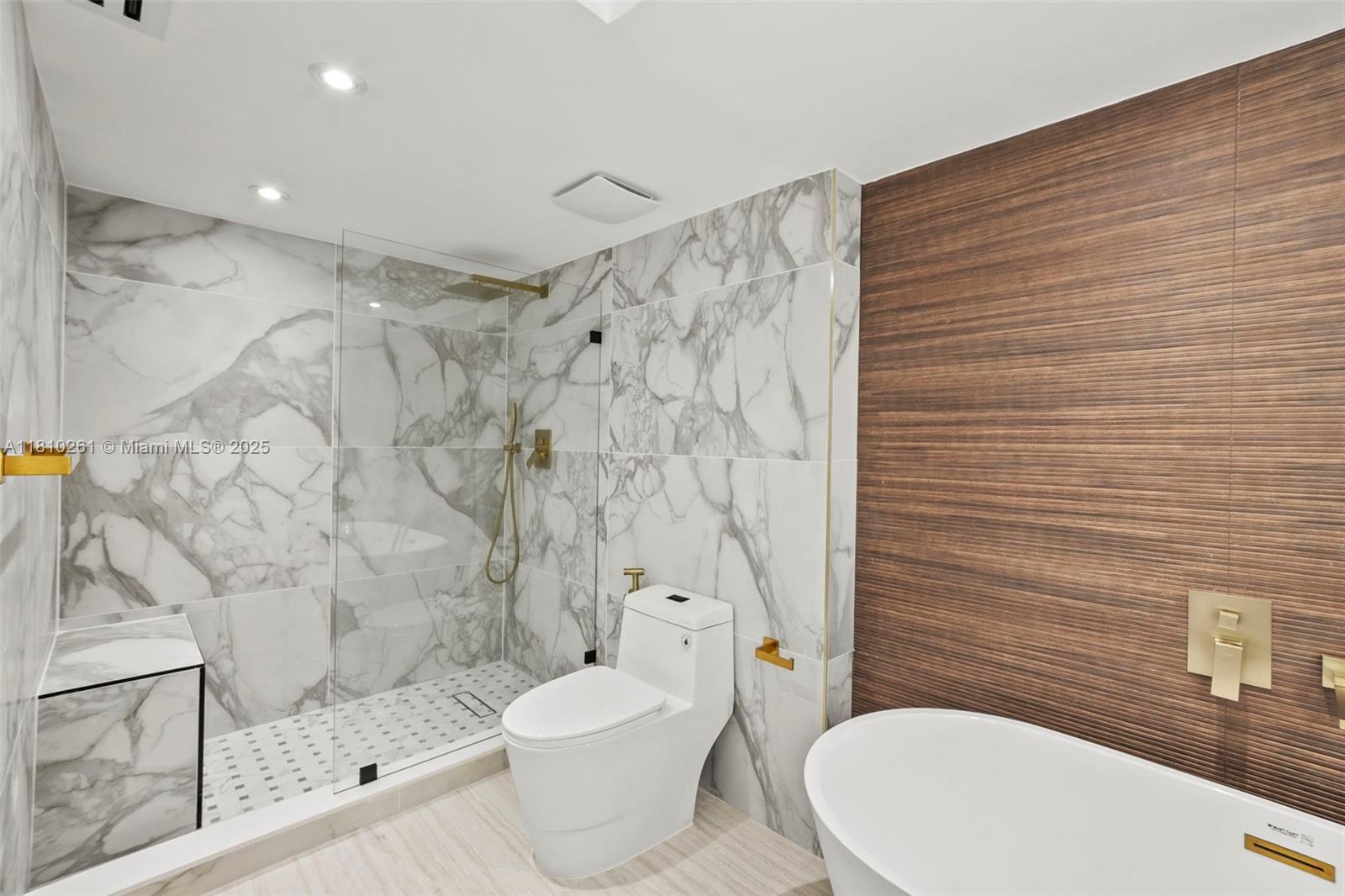MYSTIC POINTE CONDO NO TH - Residential Lease