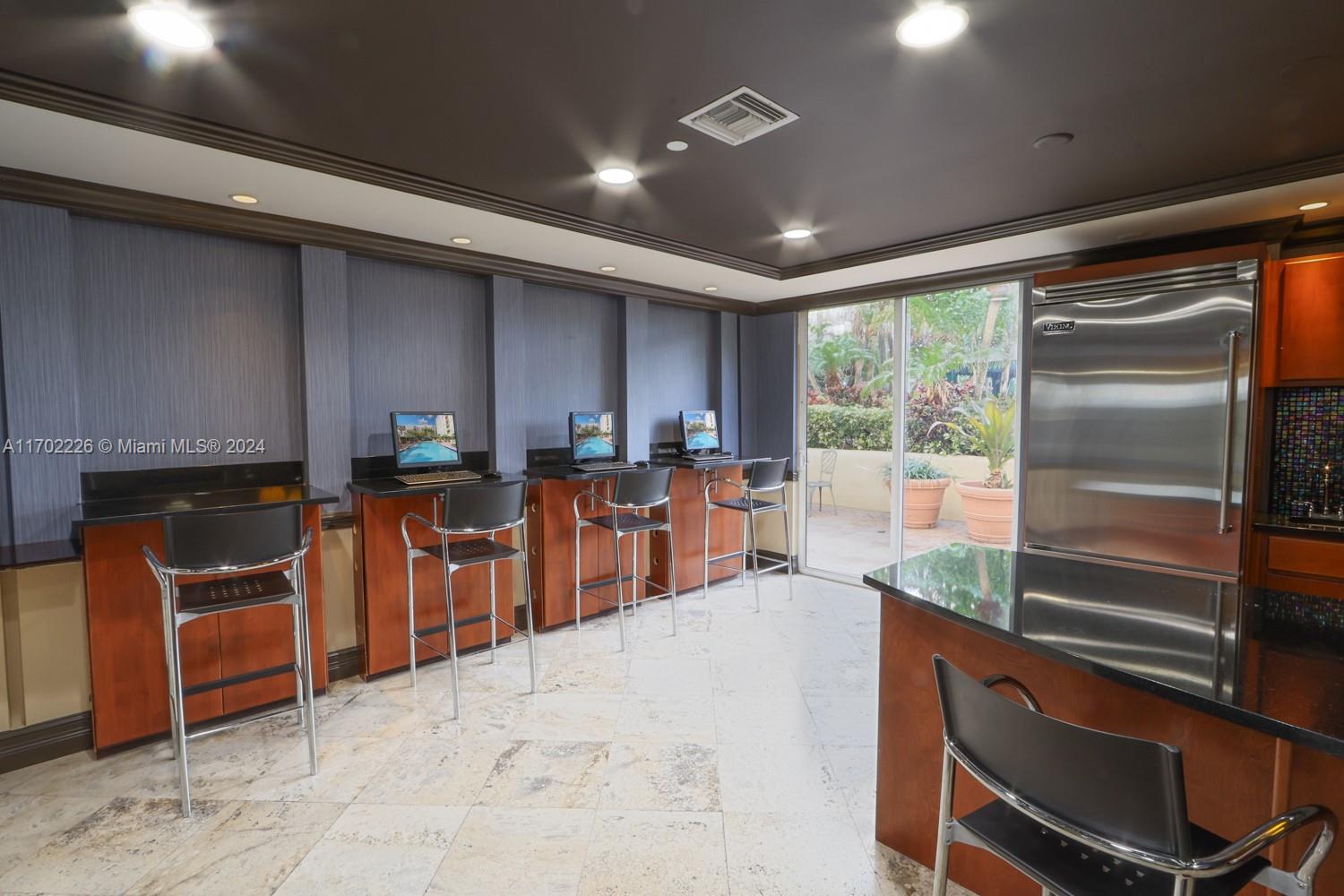 LAS OLAS BY THE RIVER CON - Residential