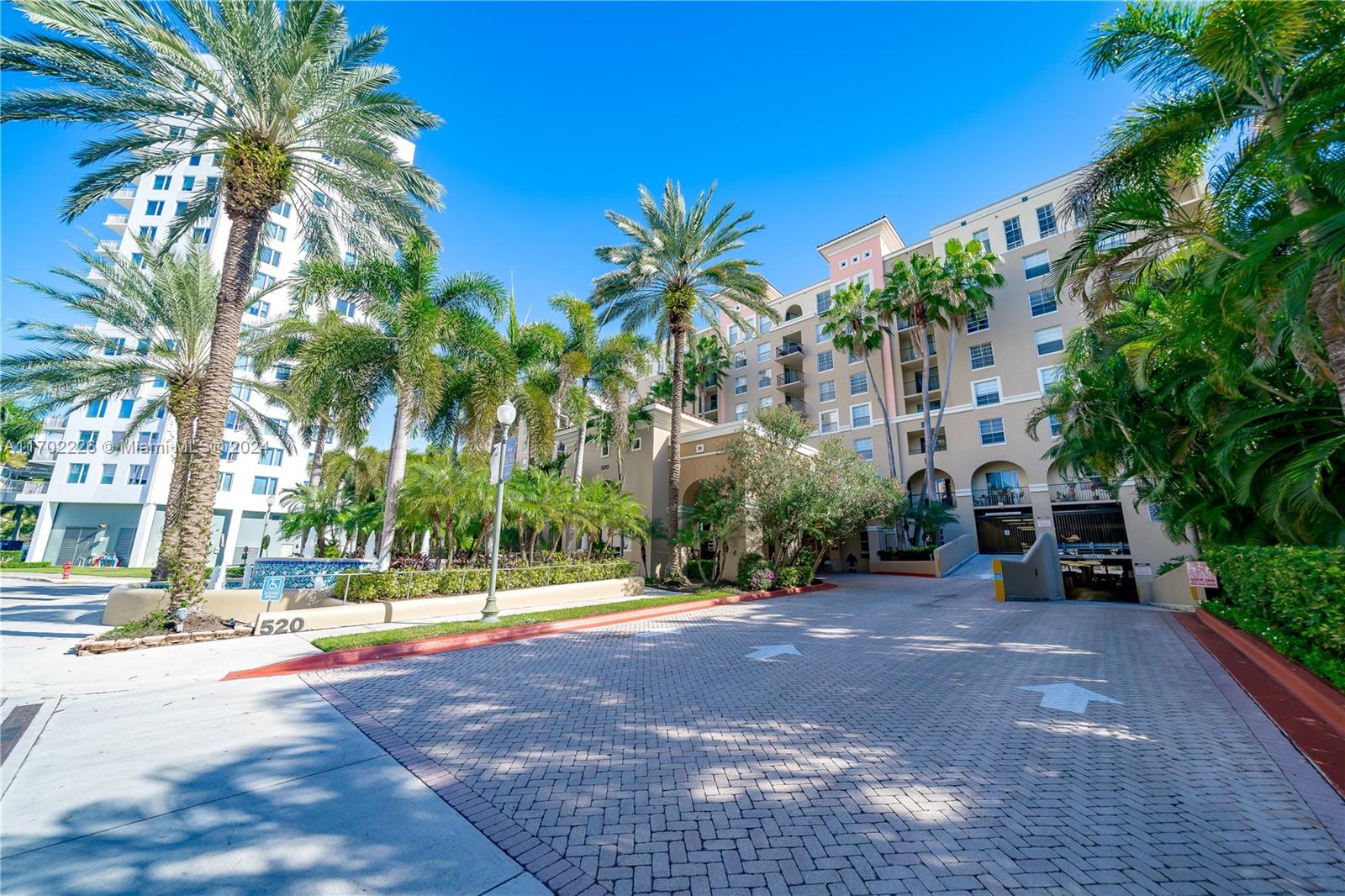 LAS OLAS BY THE RIVER CON - Residential