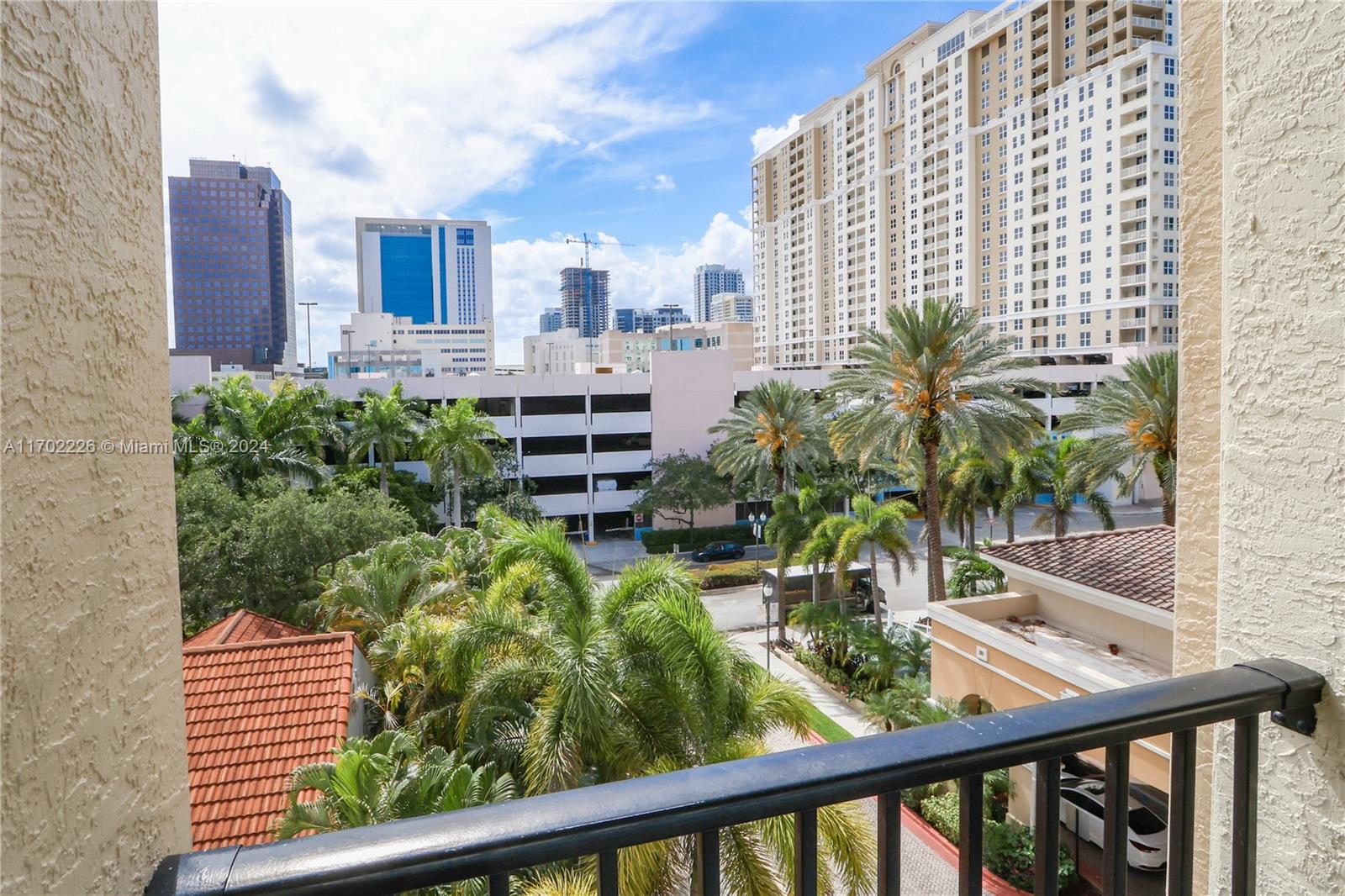 LAS OLAS BY THE RIVER CON - Residential