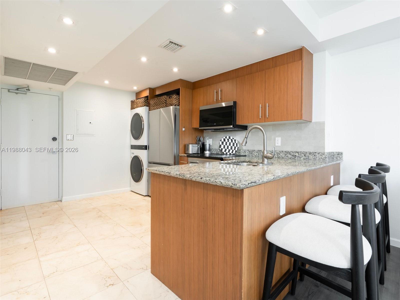 HARBOUR HOUSE - Residential