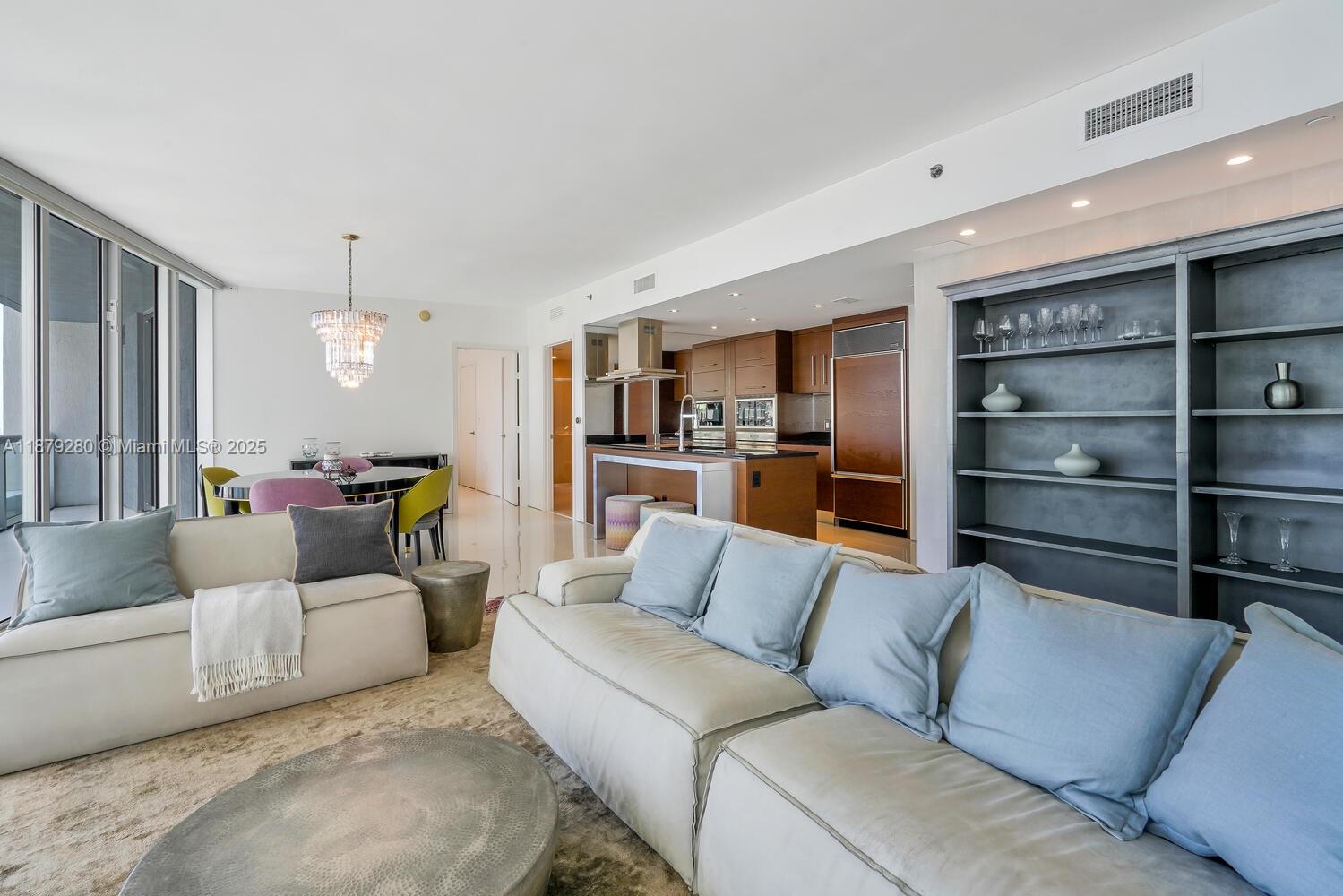 495 Brickell Ave 4204