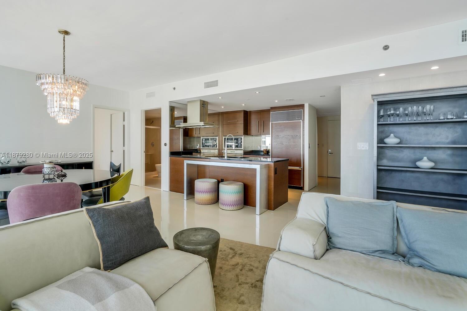 495 Brickell Ave 4204