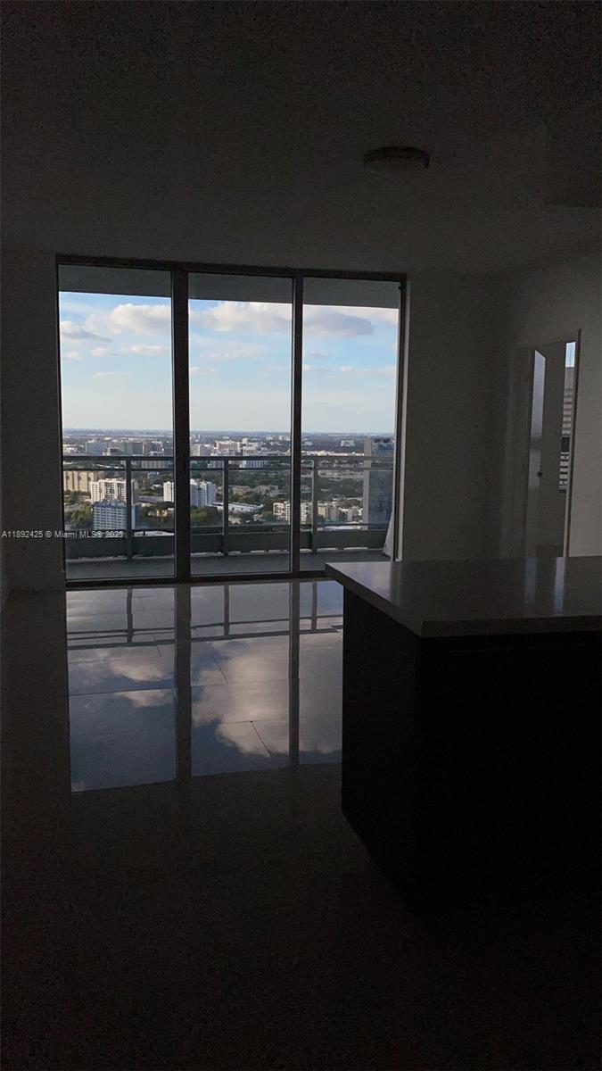 IVY CONDO - Residential Lease