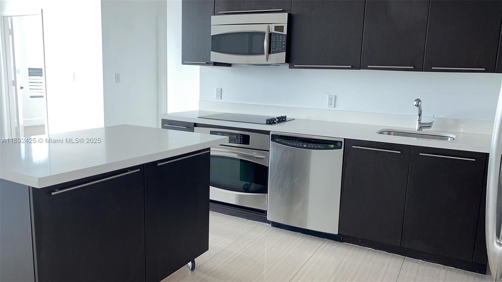 IVY CONDO - Residential Lease