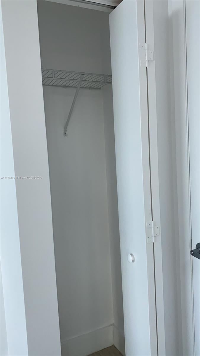 IVY CONDO - Residential Lease