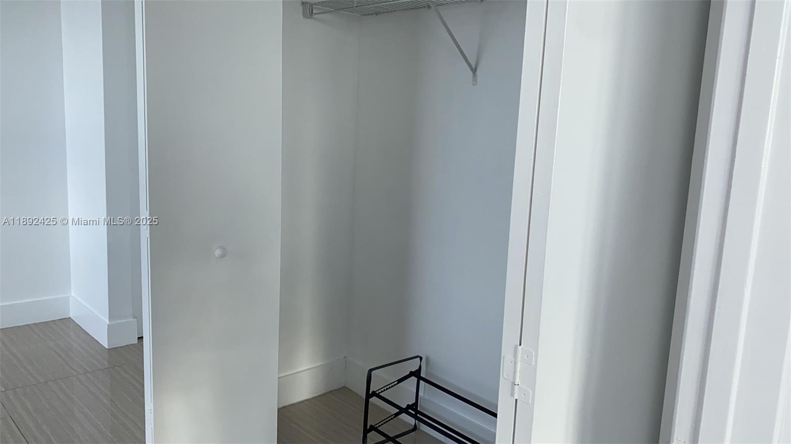 IVY CONDO - Residential Lease