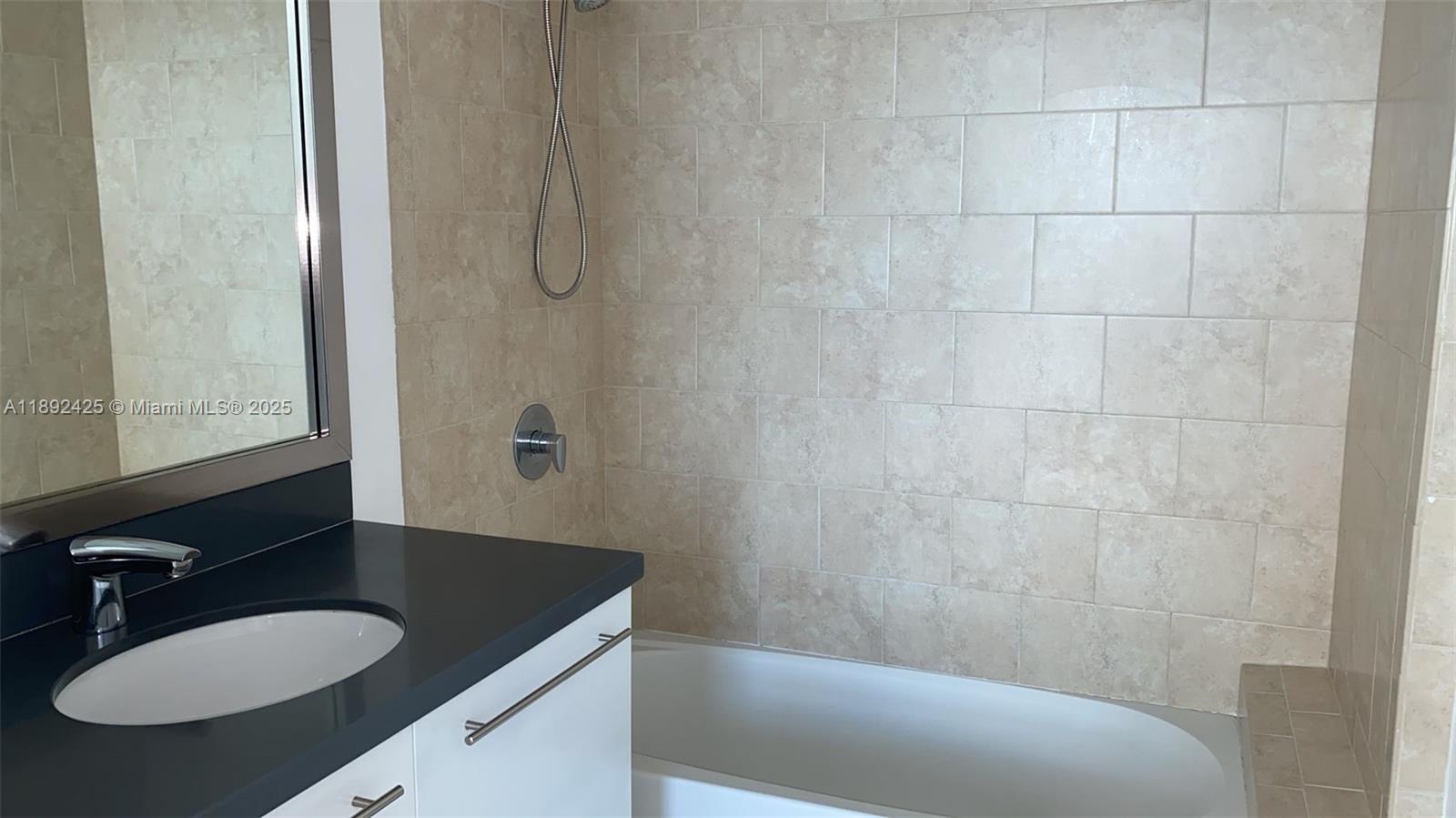 IVY CONDO - Residential Lease