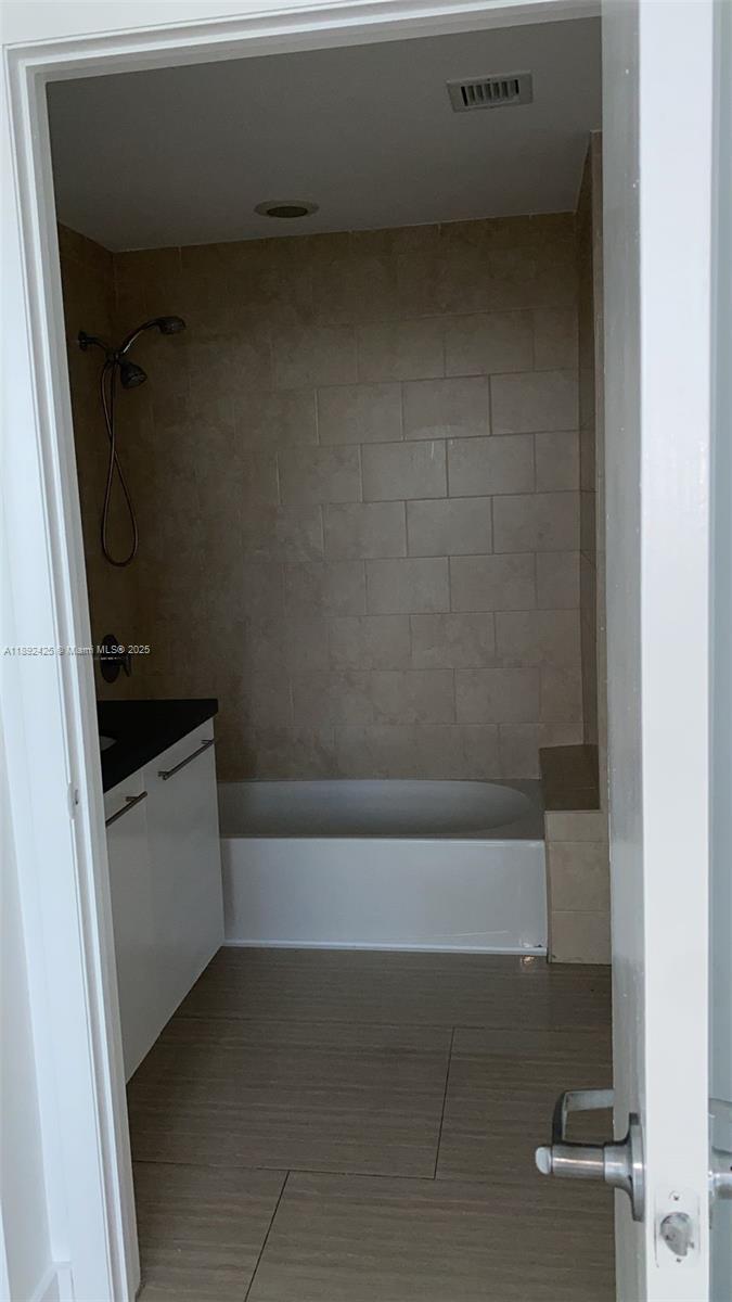 IVY CONDO - Residential Lease