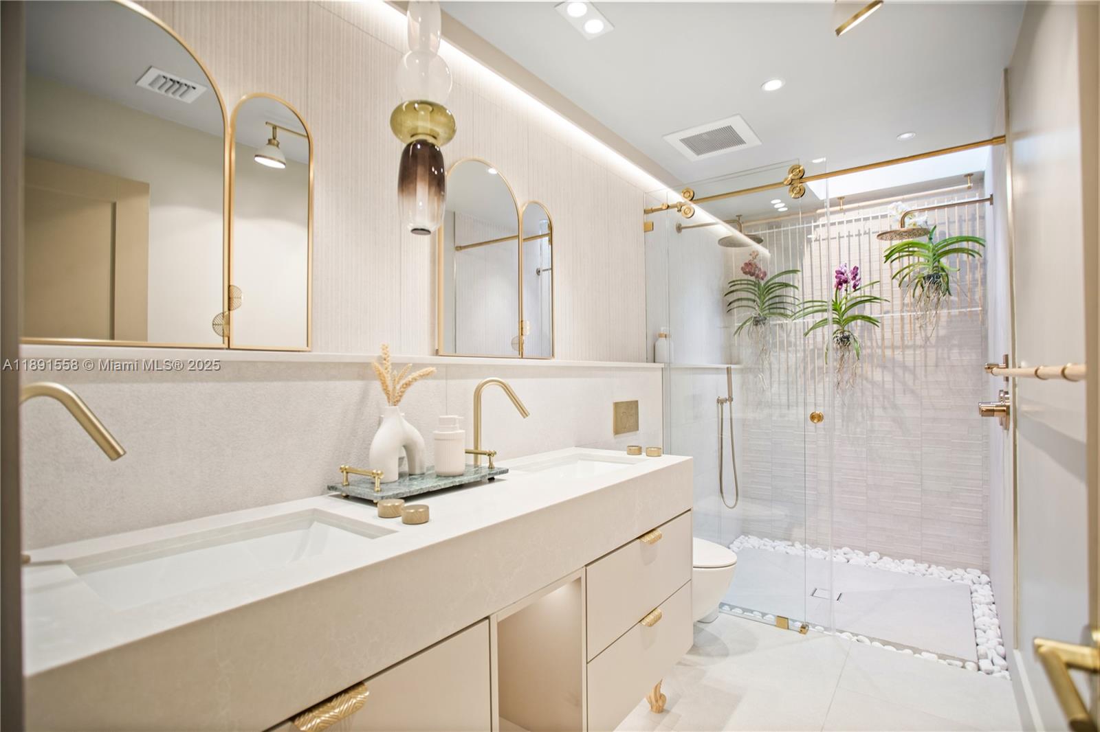 NORTH SHORE CREST - Residential