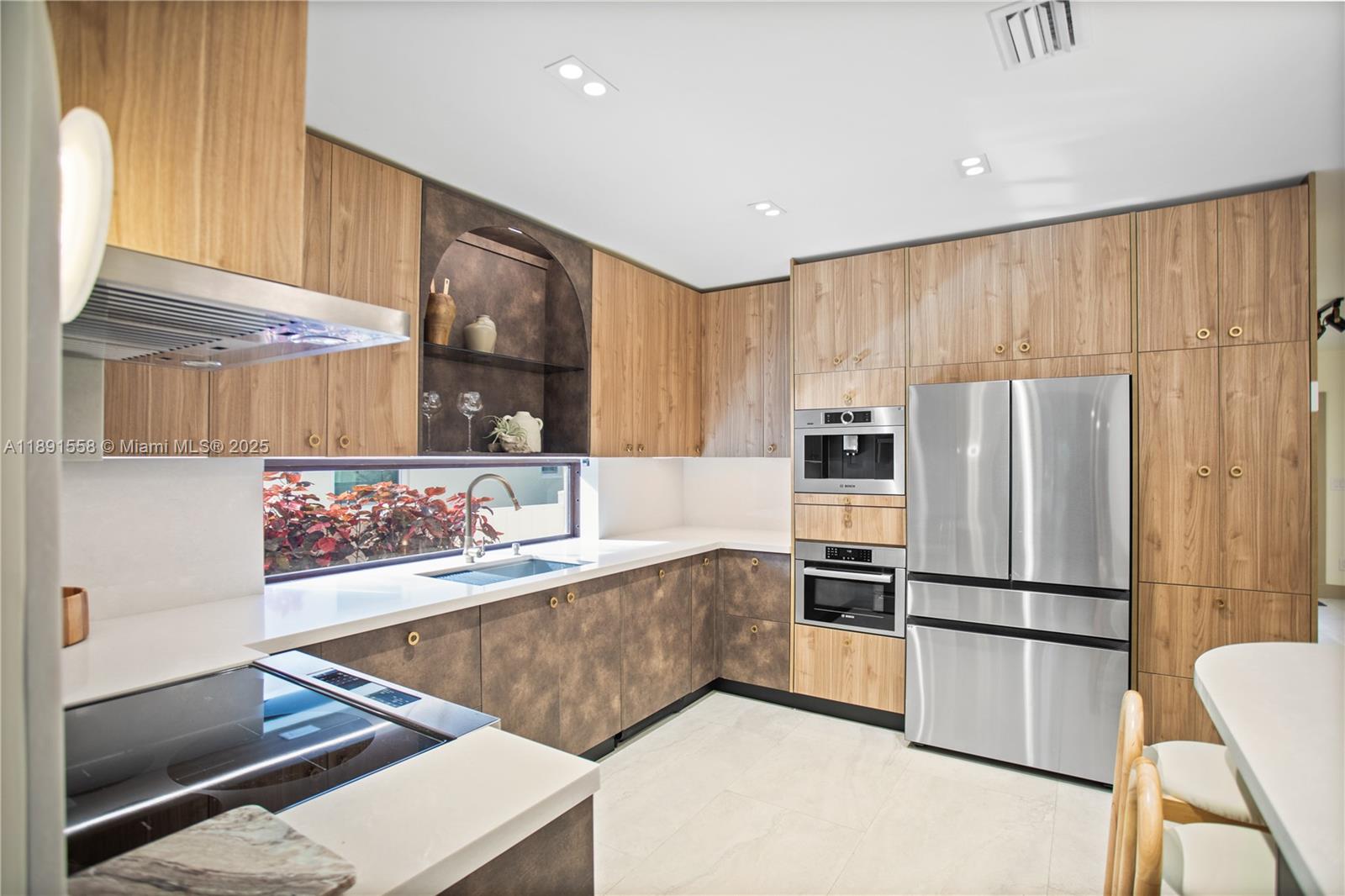 NORTH SHORE CREST - Residential