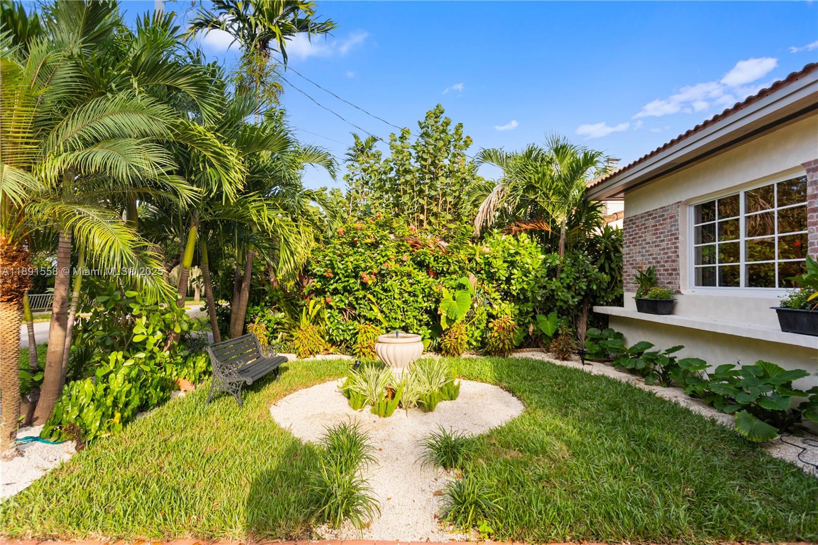 NORTH SHORE CREST - Residential