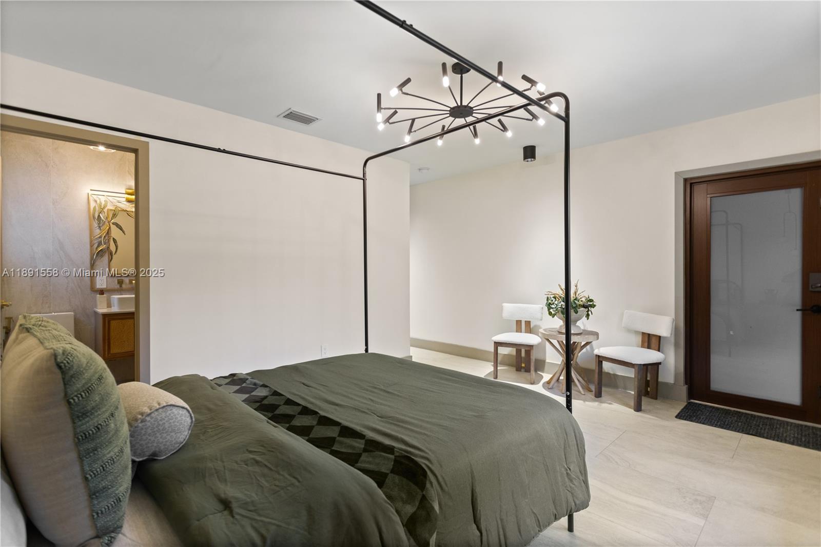 NORTH SHORE CREST - Residential