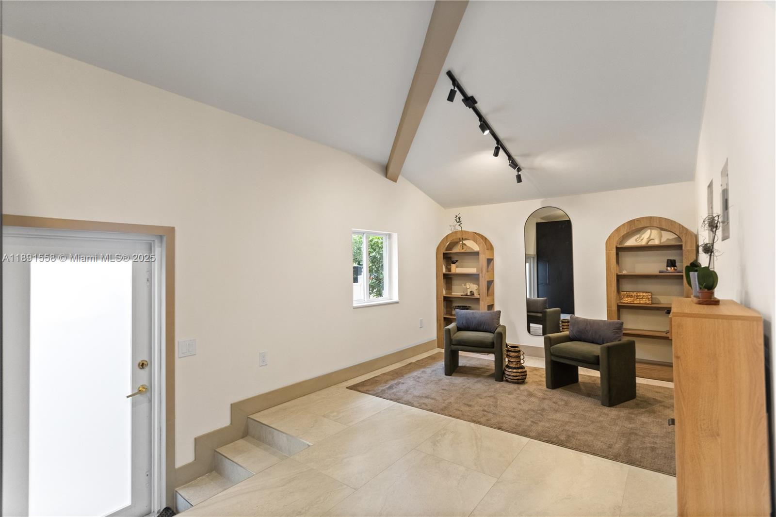 NORTH SHORE CREST - Residential