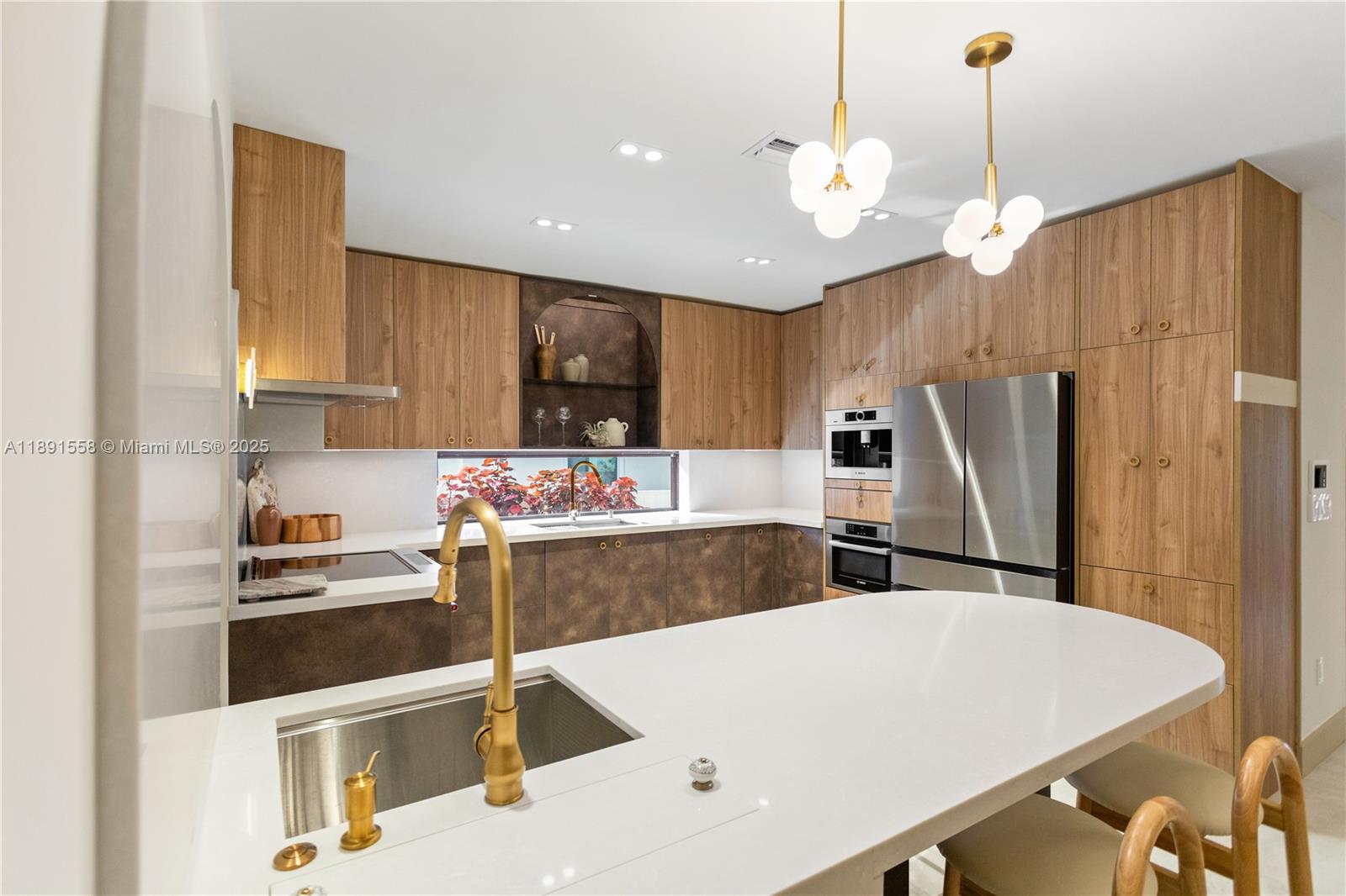 NORTH SHORE CREST - Residential