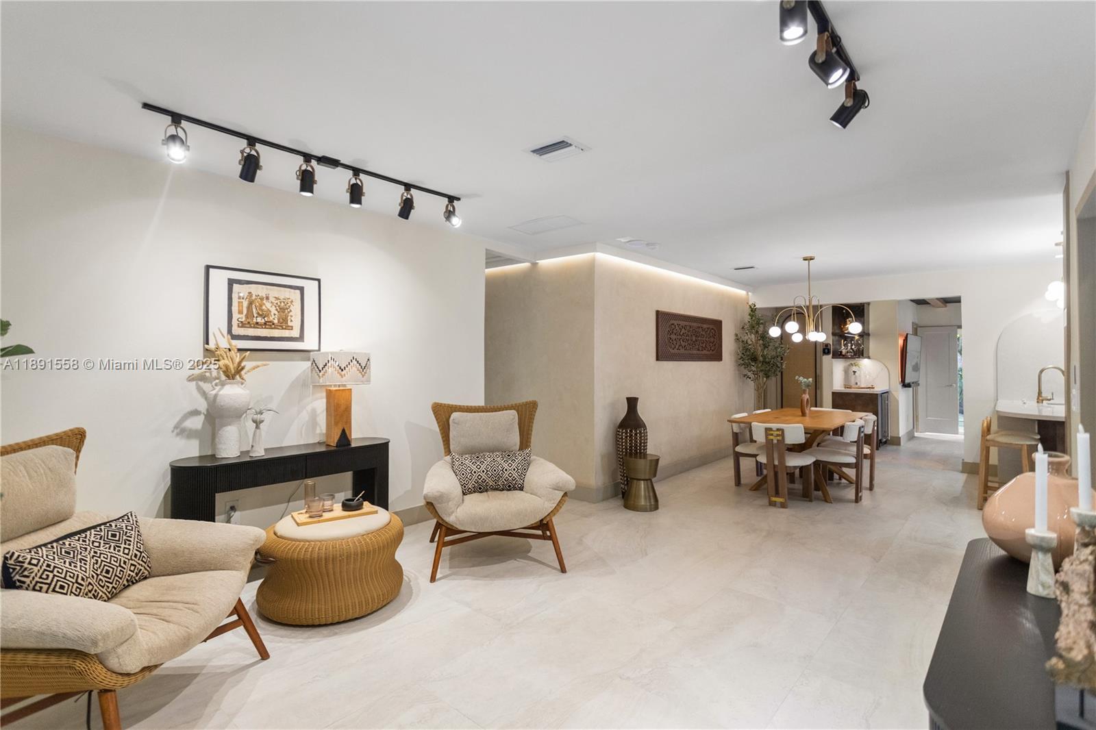 NORTH SHORE CREST - Residential