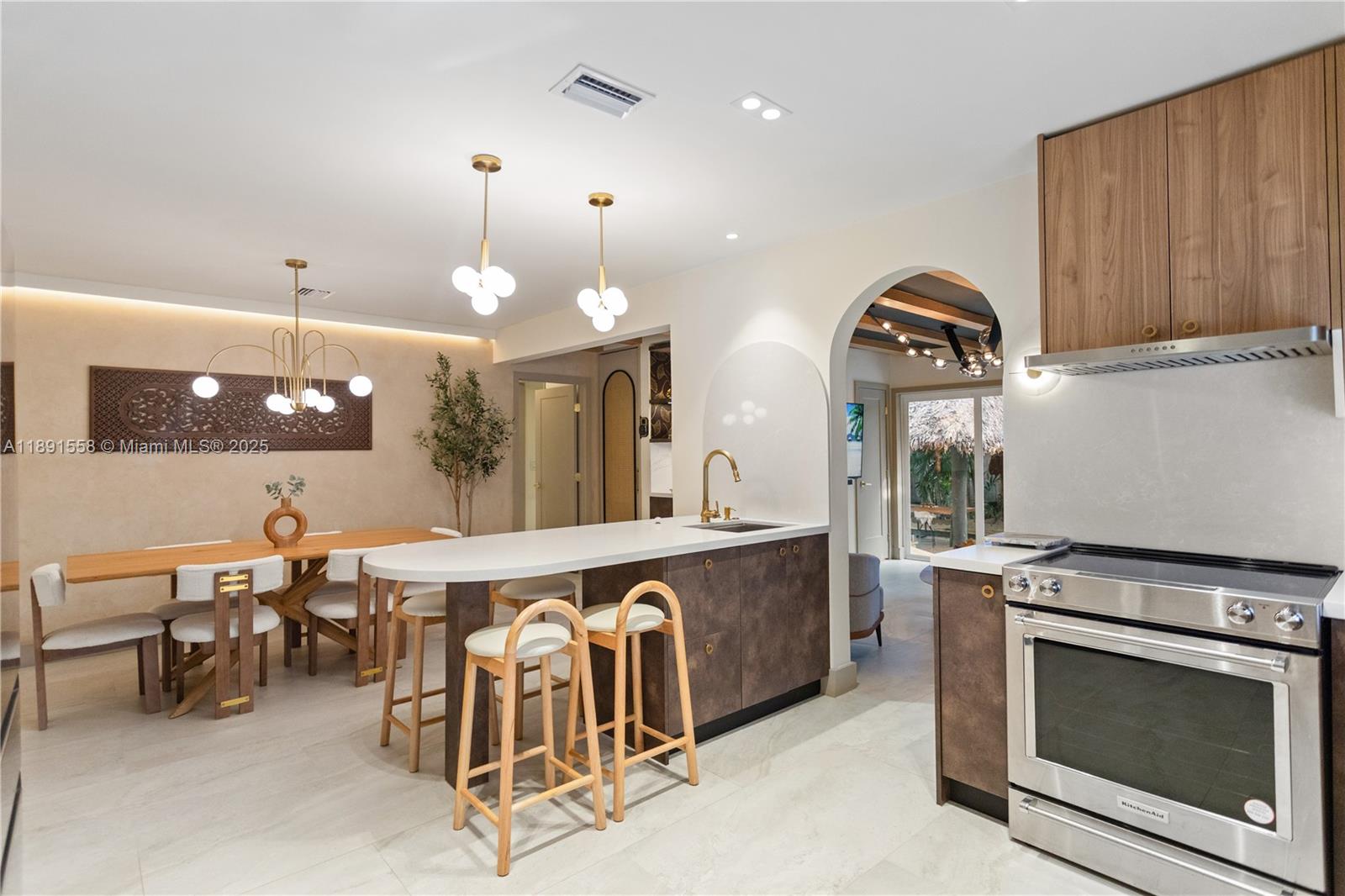 NORTH SHORE CREST - Residential