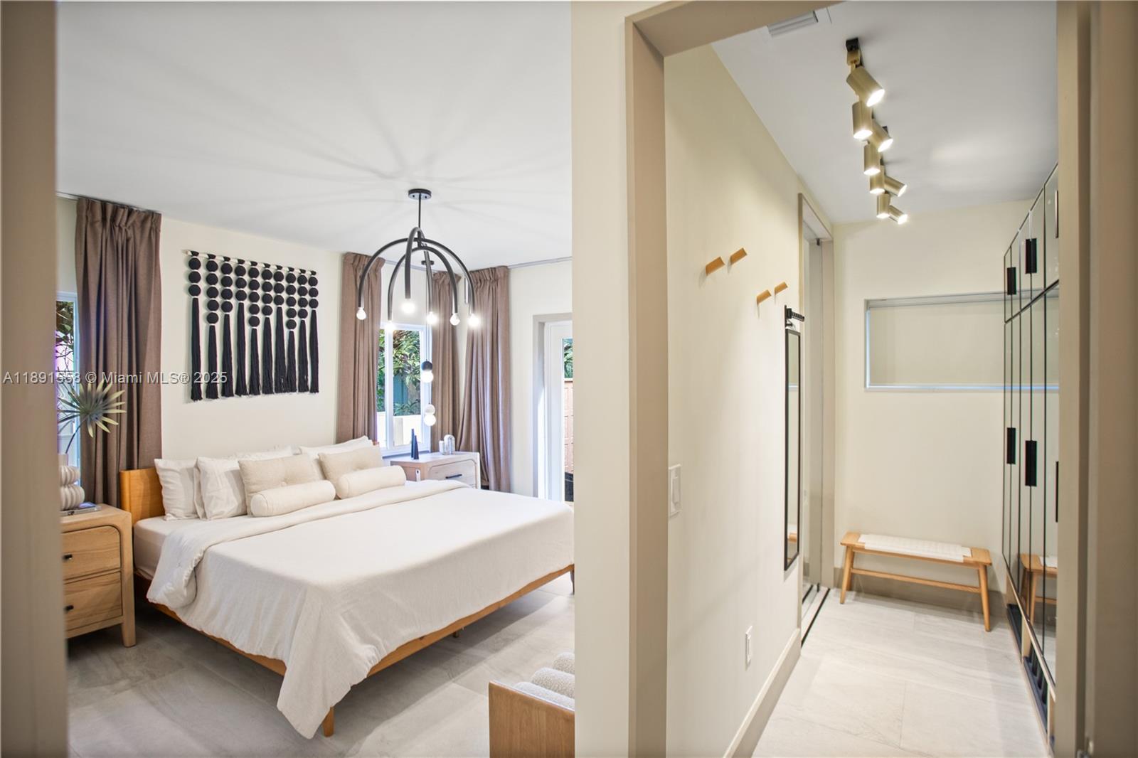 NORTH SHORE CREST - Residential