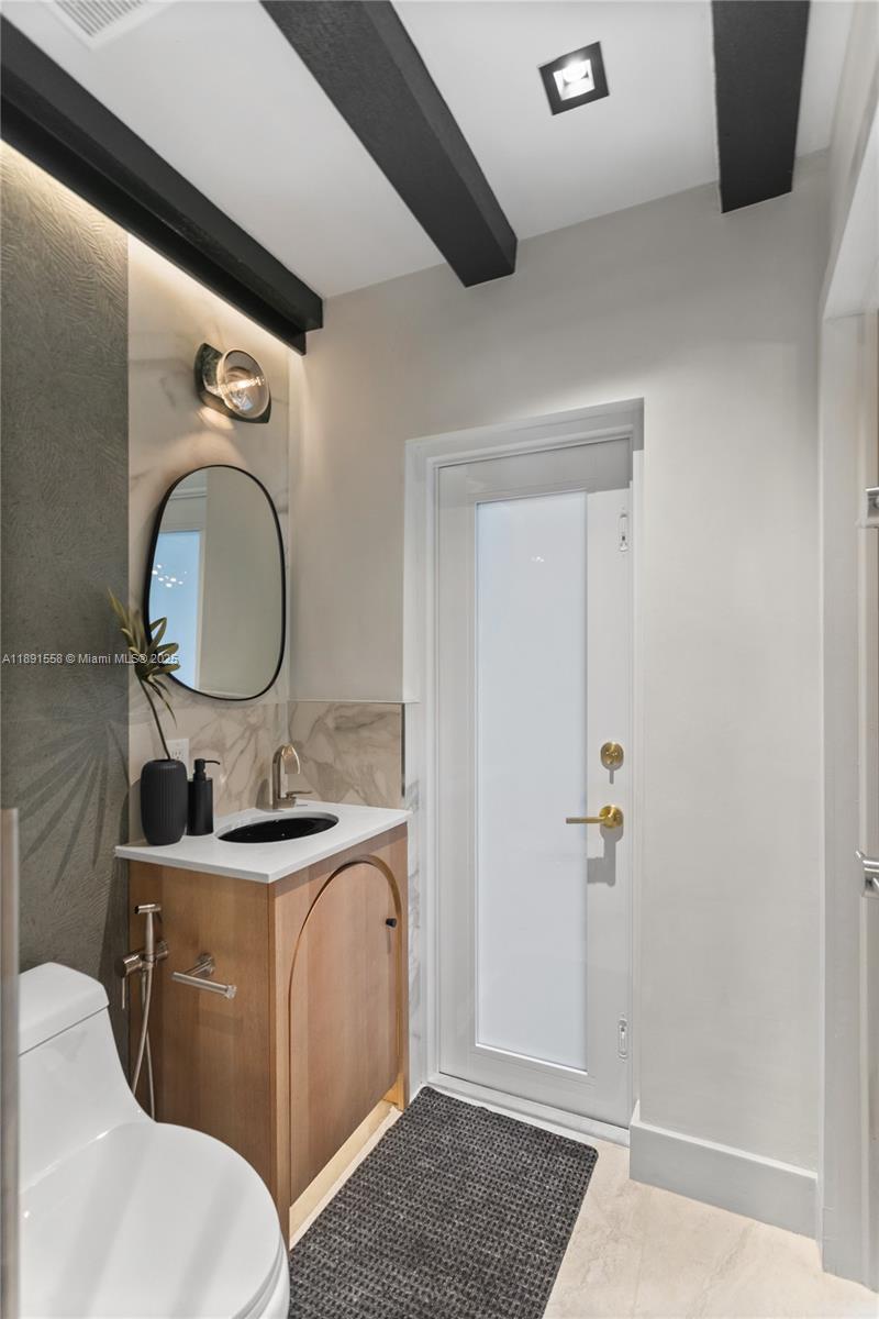 NORTH SHORE CREST - Residential