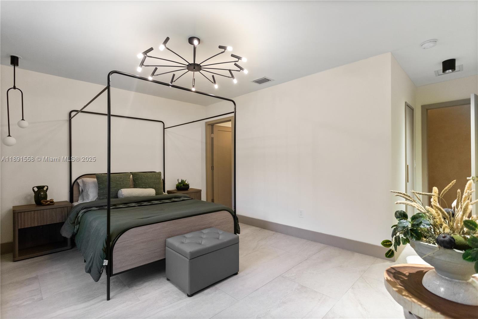 NORTH SHORE CREST - Residential