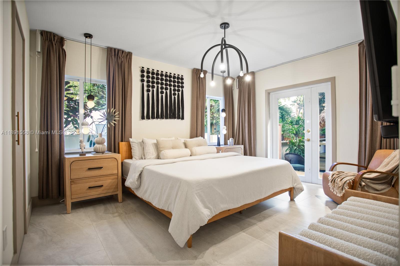 NORTH SHORE CREST - Residential