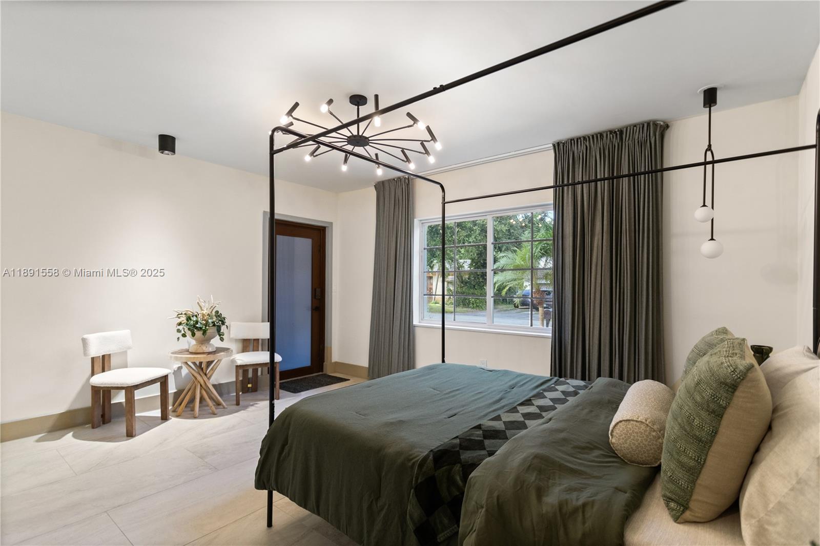 NORTH SHORE CREST - Residential