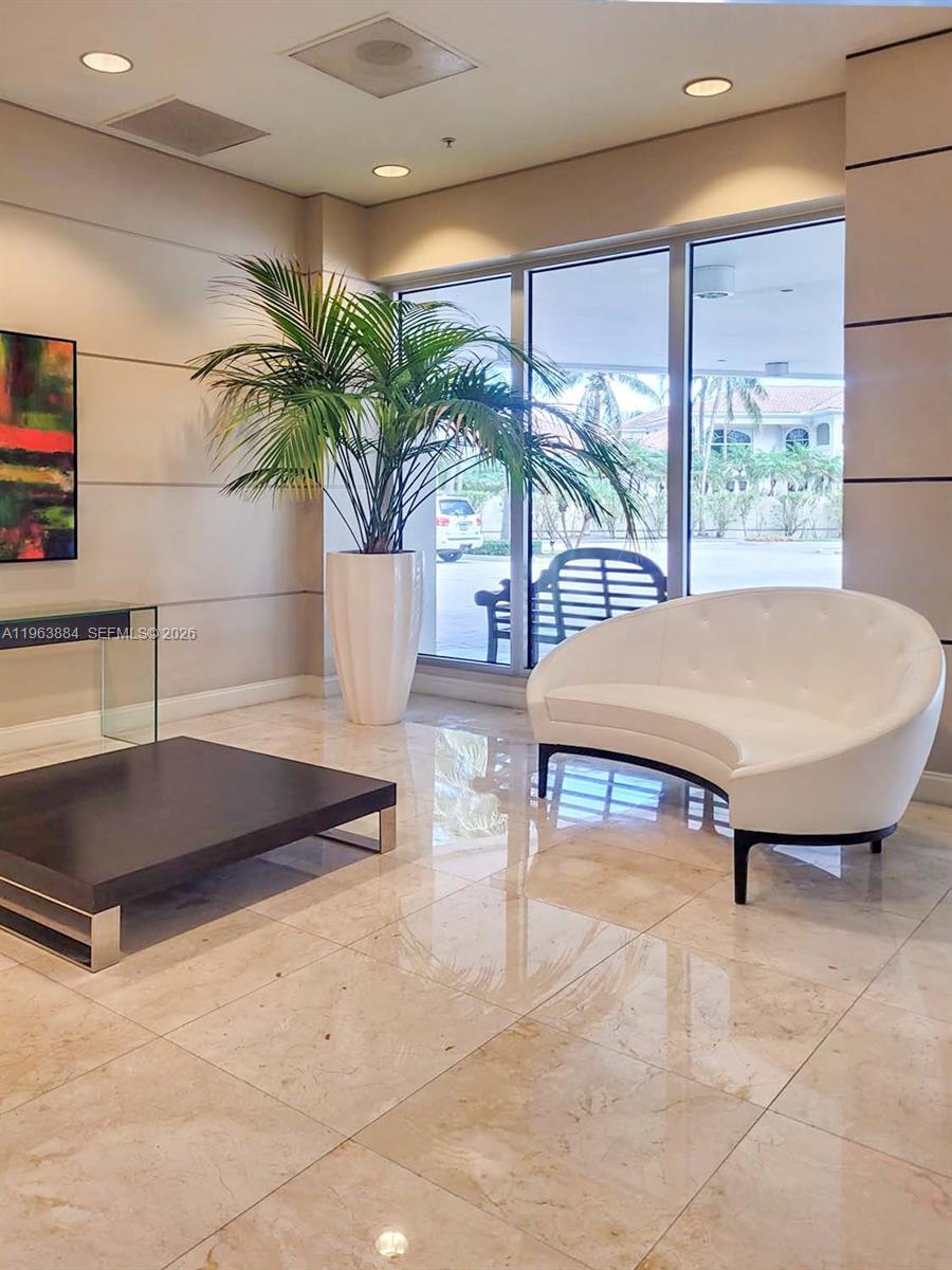 OCEANVIEW BUILDING B COND - Residential