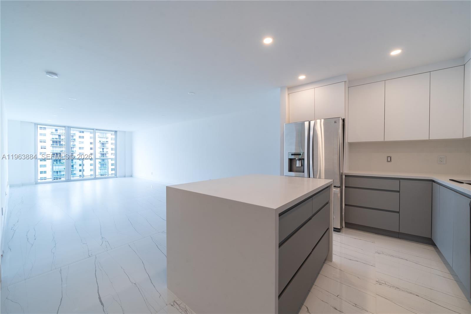 19380 Collins Ave 1105