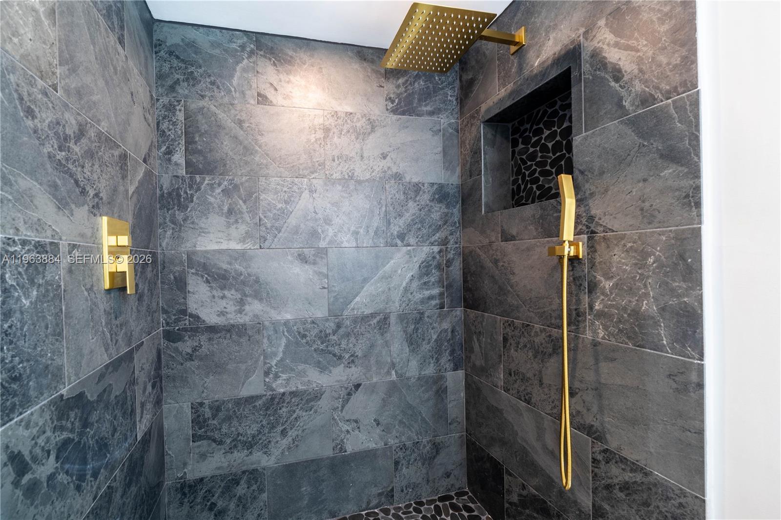 OCEANVIEW BUILDING B COND - Residential