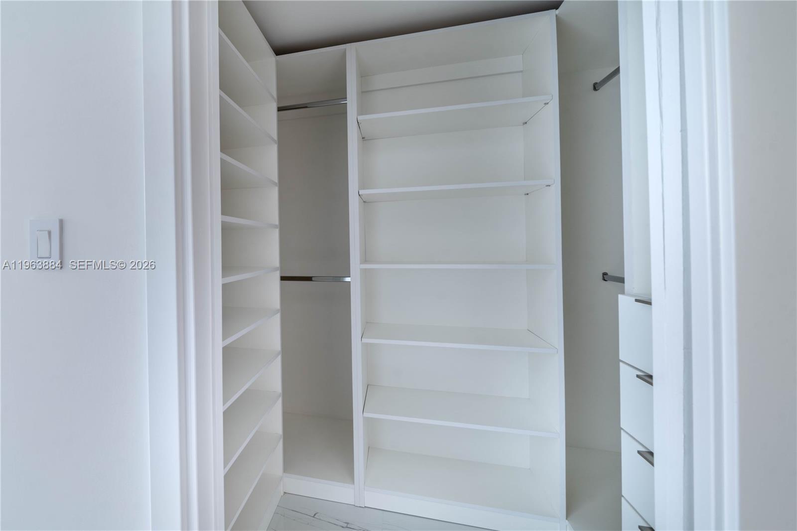 OCEANVIEW BUILDING B COND - Residential