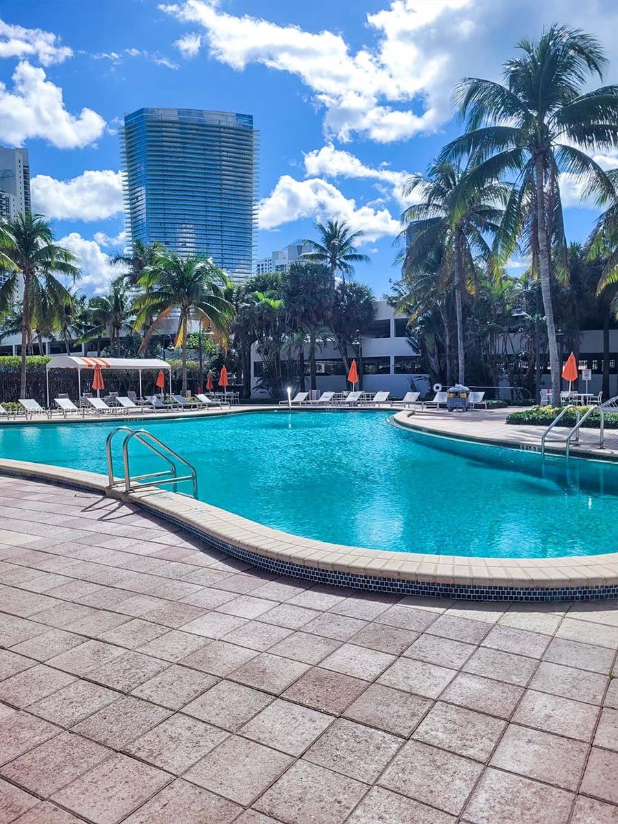 OCEANVIEW BUILDING B COND - Residential