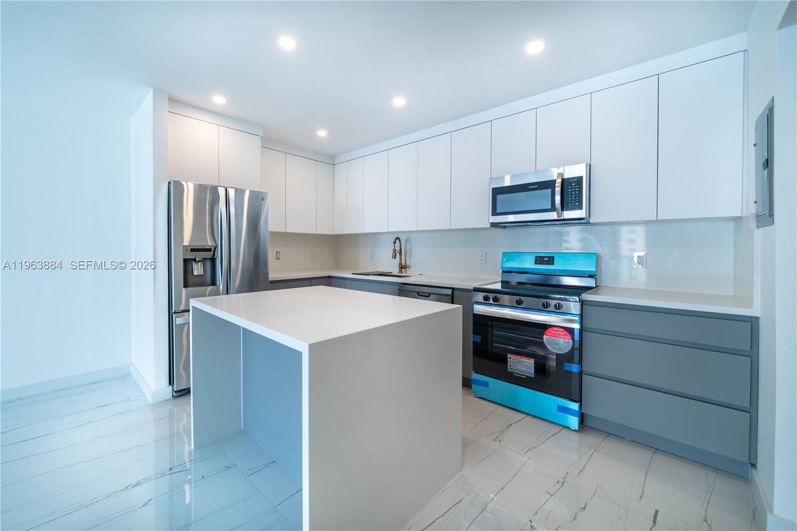 OCEANVIEW BUILDING B COND - Residential