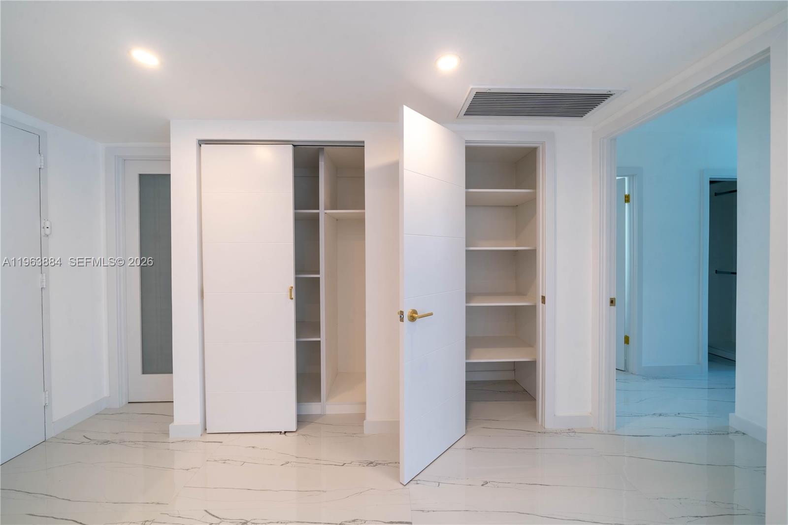 OCEANVIEW BUILDING B COND - Residential