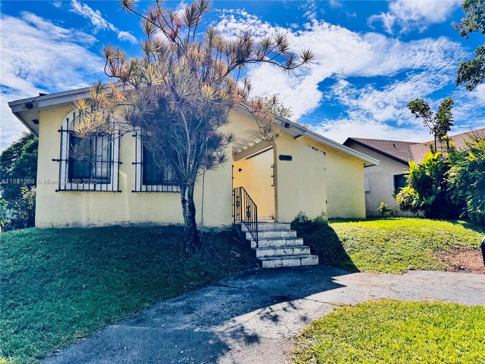 BISCAYNE VILLA HOMES SEC - Residential