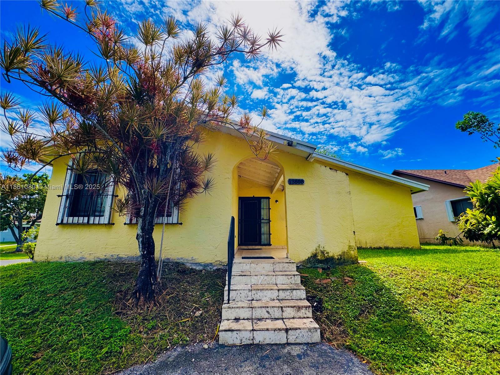 BISCAYNE VILLA HOMES SEC - Residential