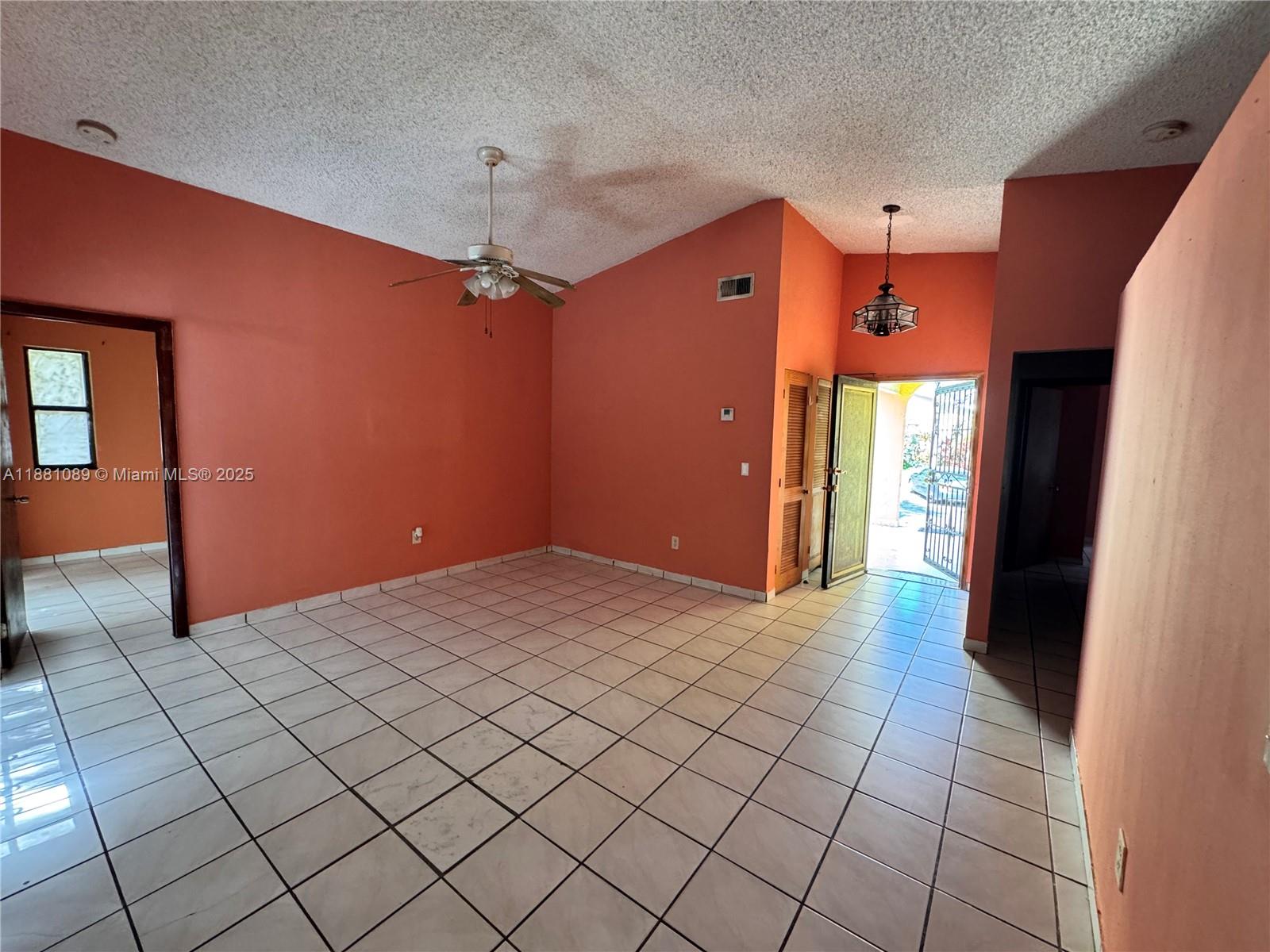 BISCAYNE VILLA HOMES SEC - Residential