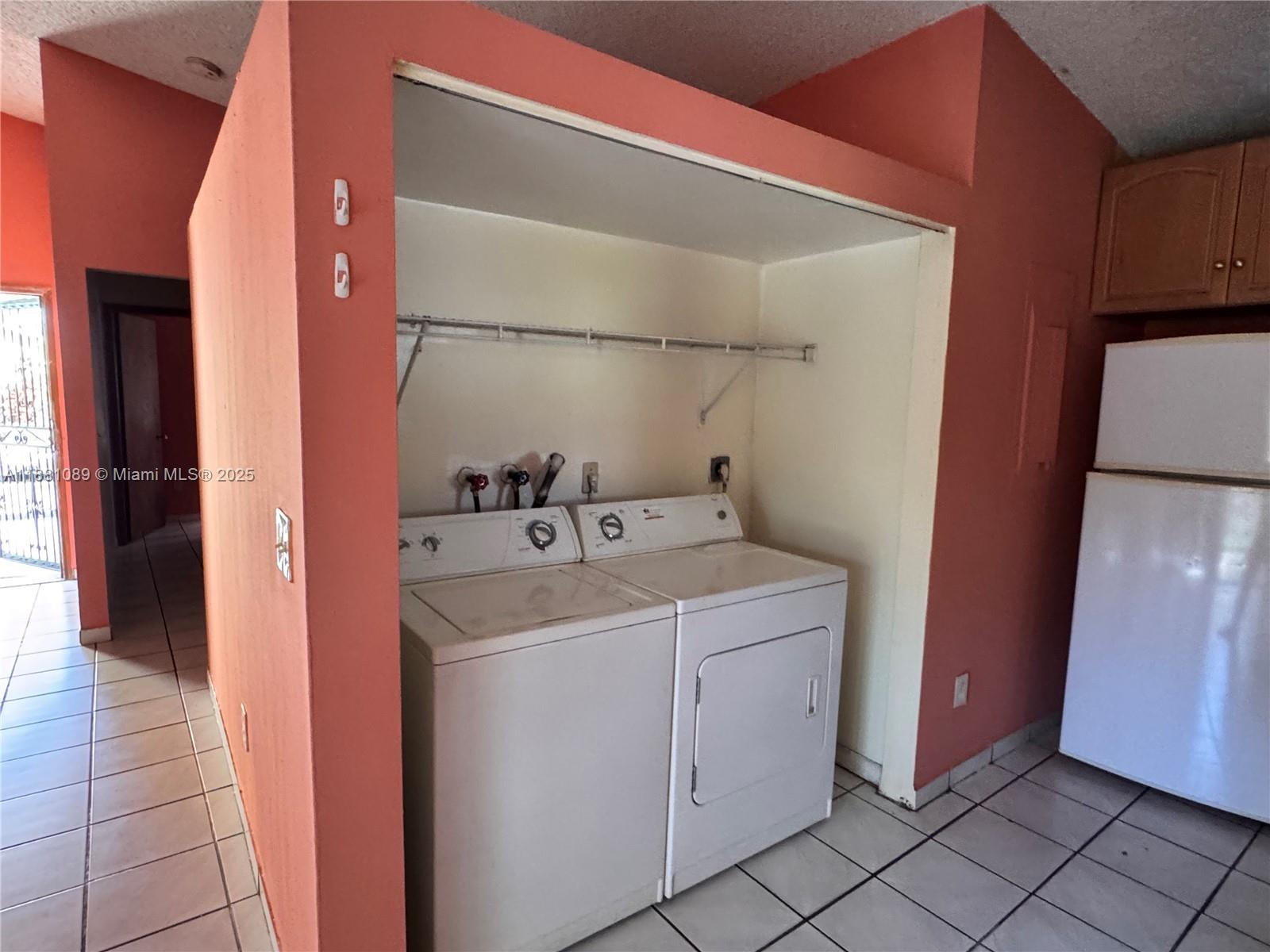 BISCAYNE VILLA HOMES SEC - Residential