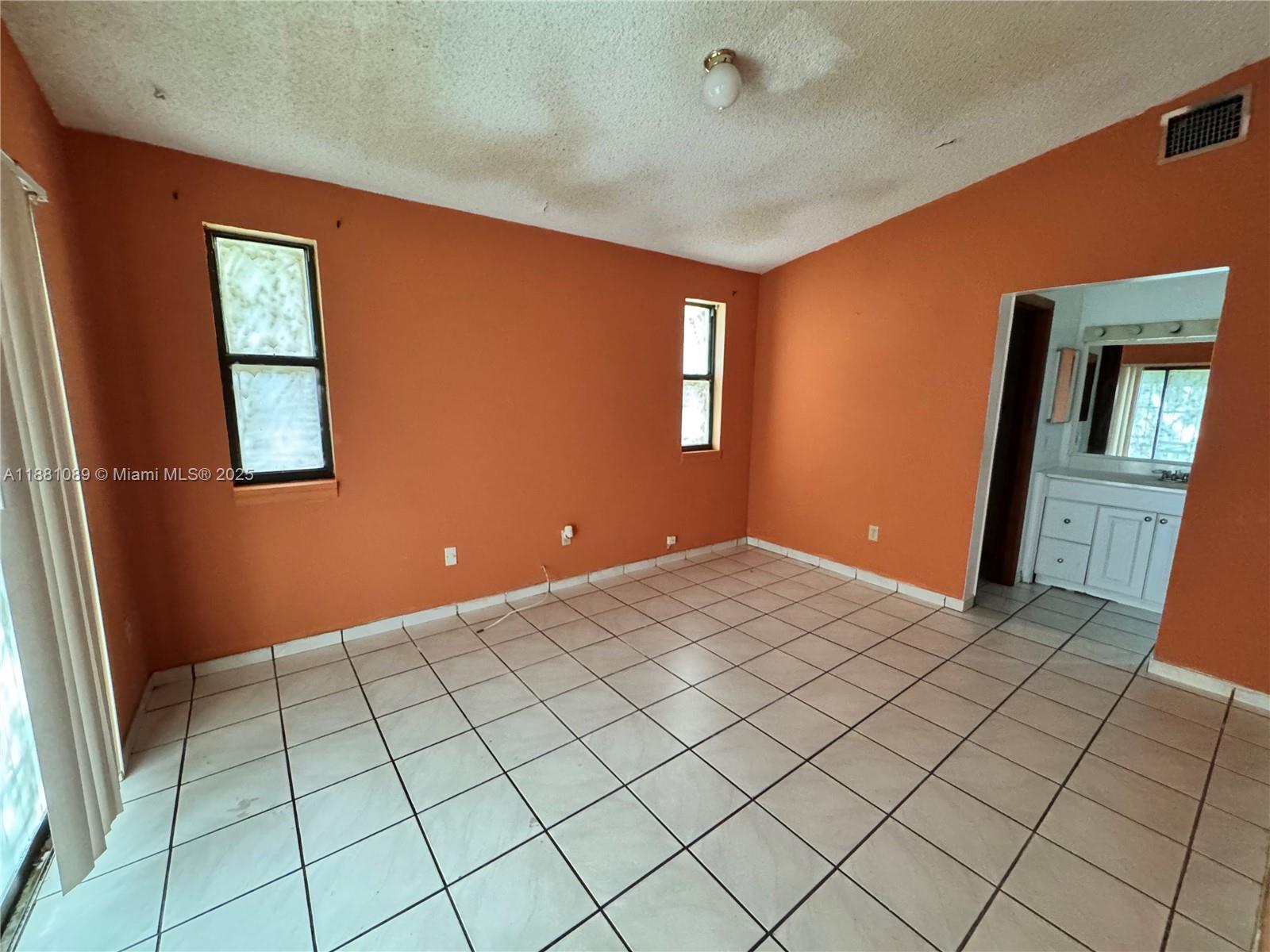 BISCAYNE VILLA HOMES SEC - Residential