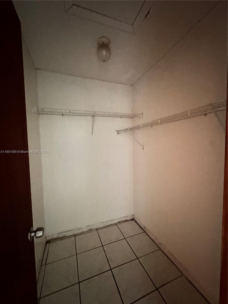 BISCAYNE VILLA HOMES SEC - Residential