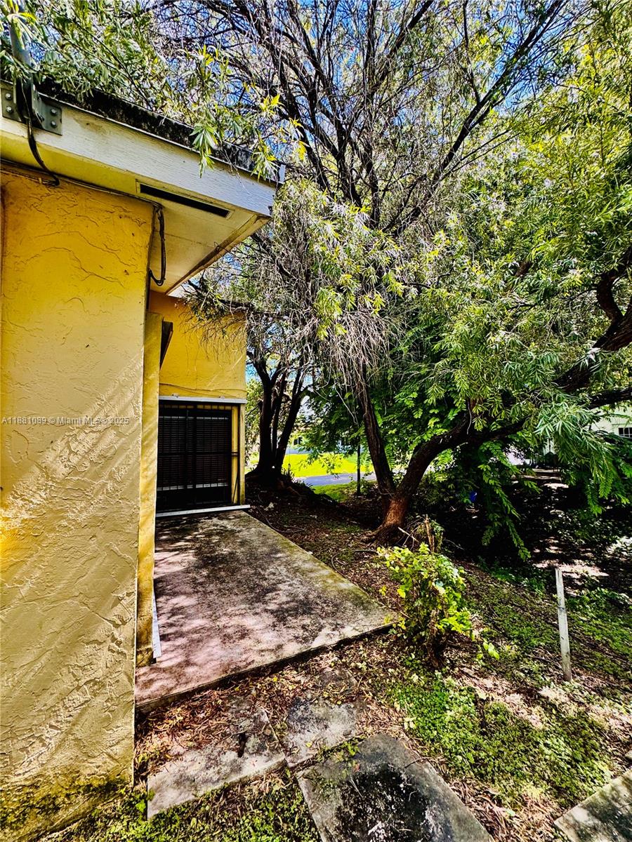 BISCAYNE VILLA HOMES SEC - Residential